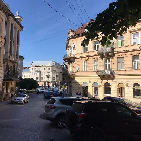 Apartments On Shevchenko Avenue Lviv Buitenkant foto