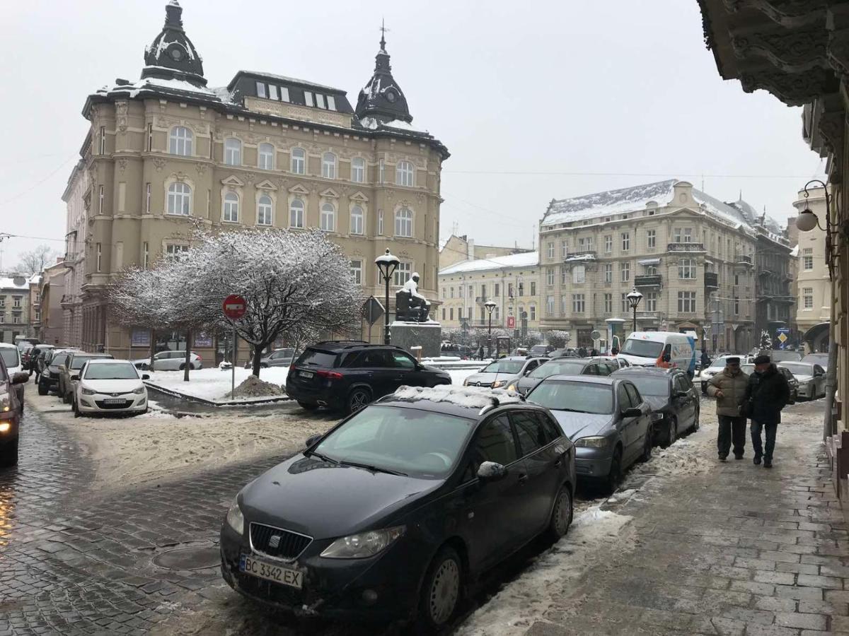 Apartments On Shevchenko Avenue Lviv Buitenkant foto