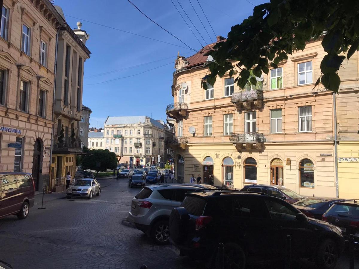 Apartments On Shevchenko Avenue Lviv Buitenkant foto